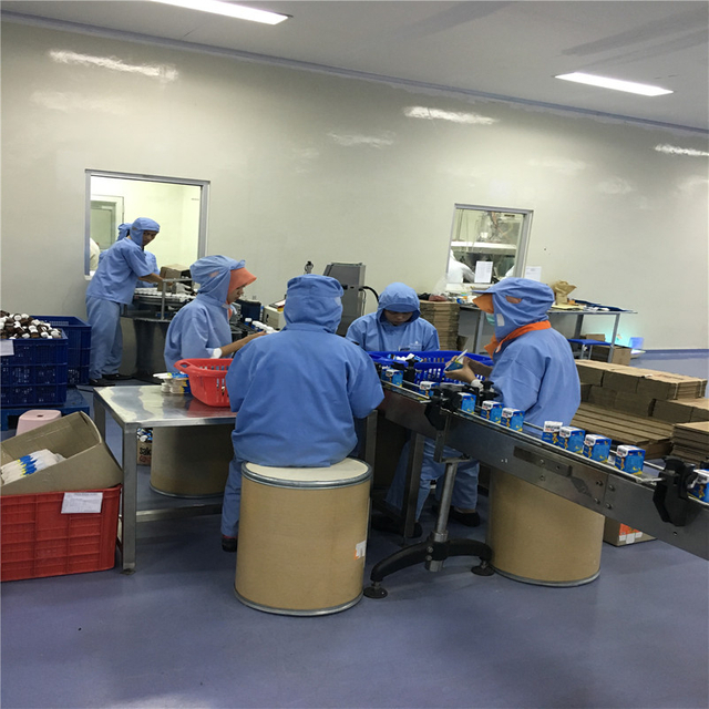 Посещение клиента для бутылочной картонажной машины