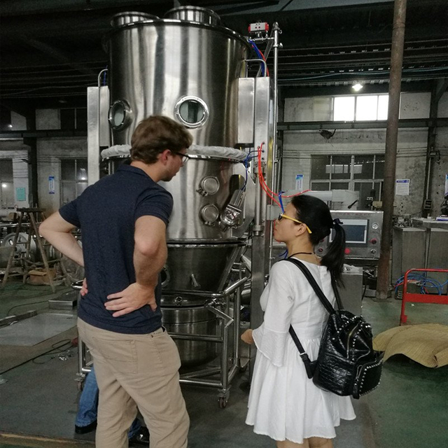 Бразильский клиентский испытательный и контрольный супермикшер и гранулятор, который он приобрел